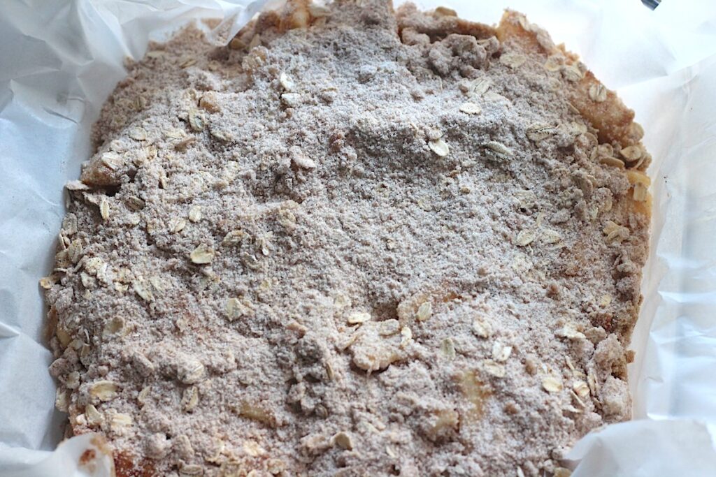 Oats with flour, cinnamon and sugar