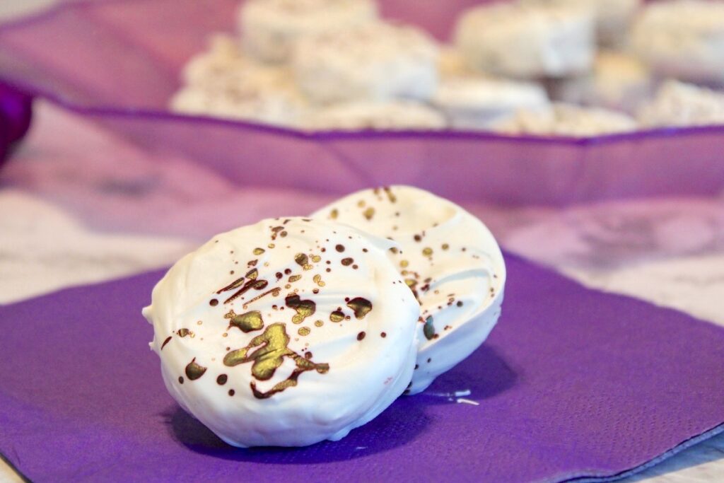 Splatter oreos on a plate