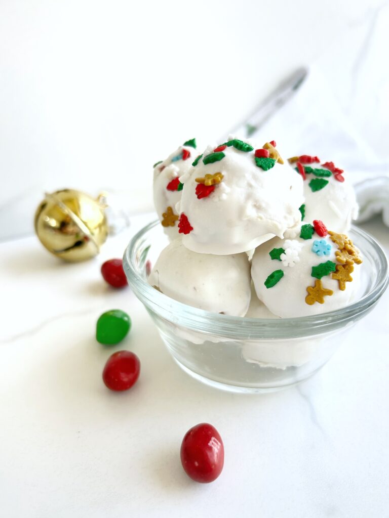 christmas golden oreo ball with sprinkles