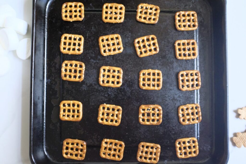 pretzels in a baking sheet