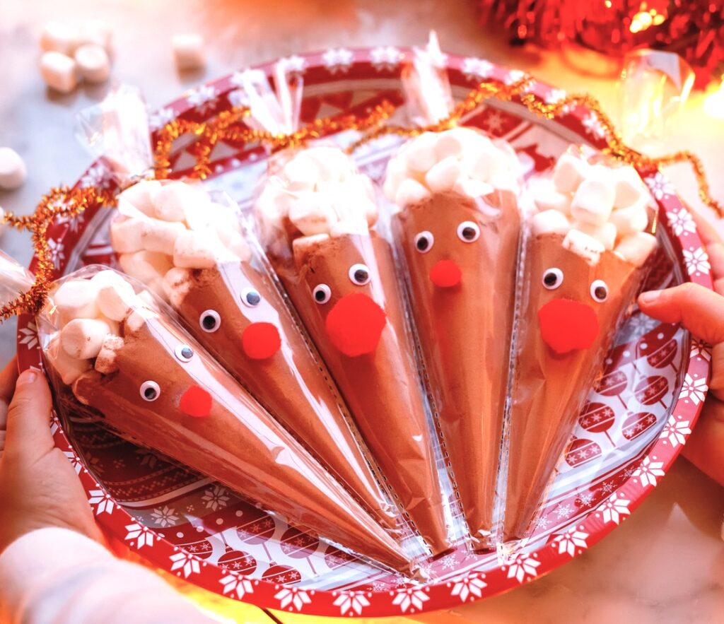 bags of hot chocolate made to look like reindeer heads